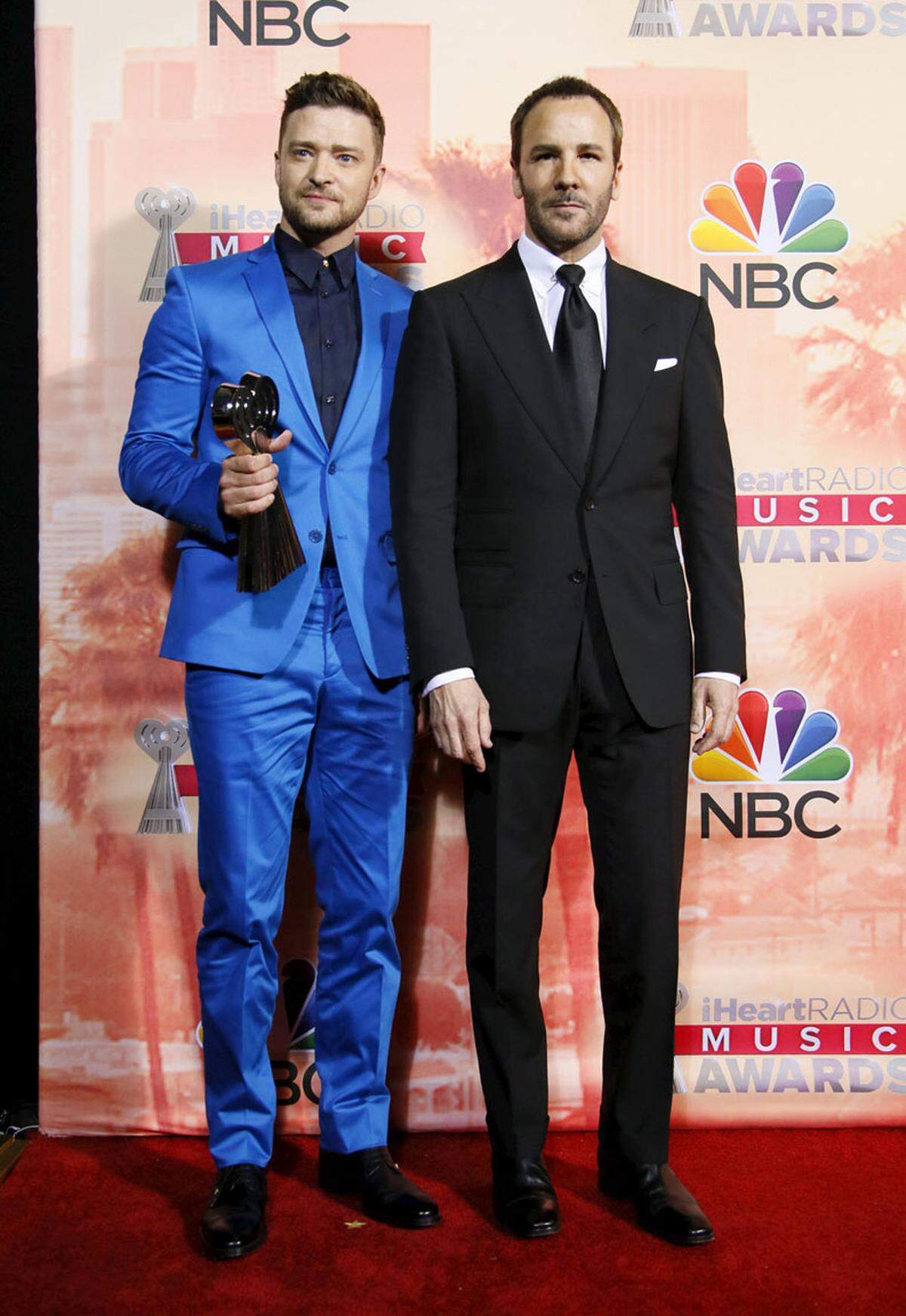 Justin Timberlake nahm ganz in Blau den "Innovator" Award entgegen, den er für seine Verdienste für die Musikindustrie erhielt.