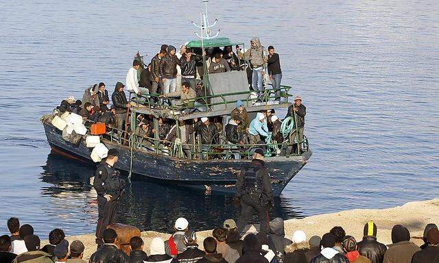 Migranten stranden in Lampedusa