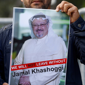 Demonstranten vor dem saudischen Konsulat in Istanbul: Dort verschwand der kritische Journalist Khashoggi spurlos. 