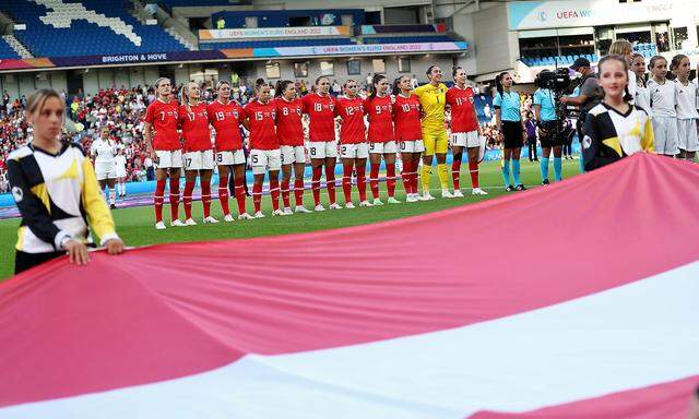 Das ÖFB-Team bei der Hymne