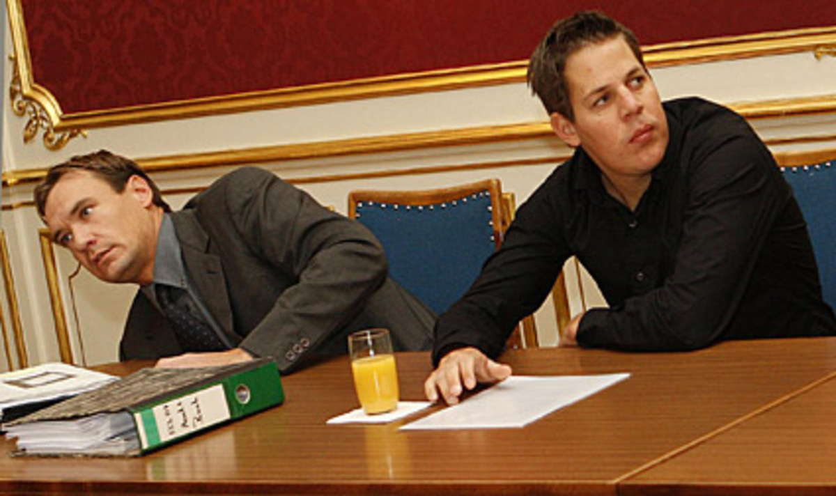 Bei dieser Anhörung setzte Kohl nach eigenen Angaben auf Ehrlichkeit, doch erfolglos: Gegen Kohl wurde die Höchststrafe - zwei Jahre Sperre - verhängt. Bis zuletzt war spekuliert worden, dass der Radprofi für Angaben zu Hintermännern eine mildere Strafe bekommen könnte.