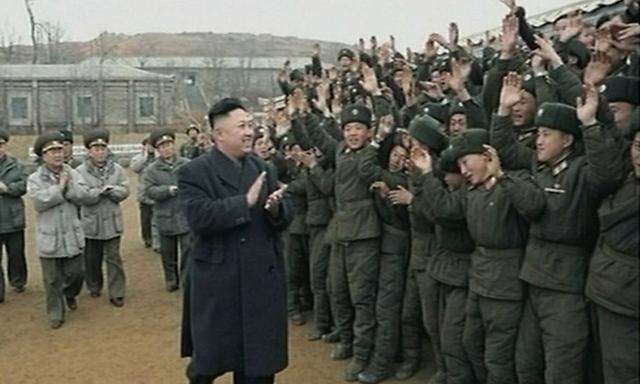 Kim Jong-un befahl einer Artillerieeinheit, die Insel in ein 