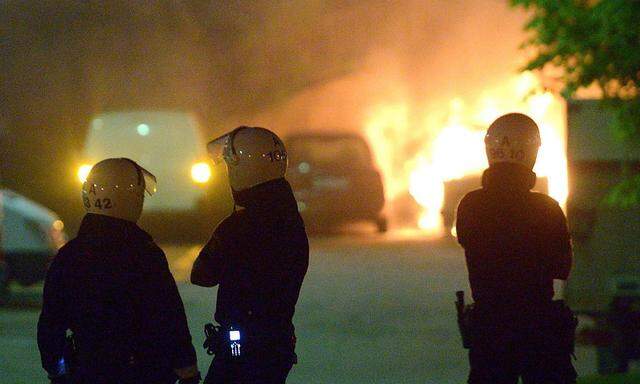 Nach Krawallen in Schweden: Ermittlungen gegen Polizisten