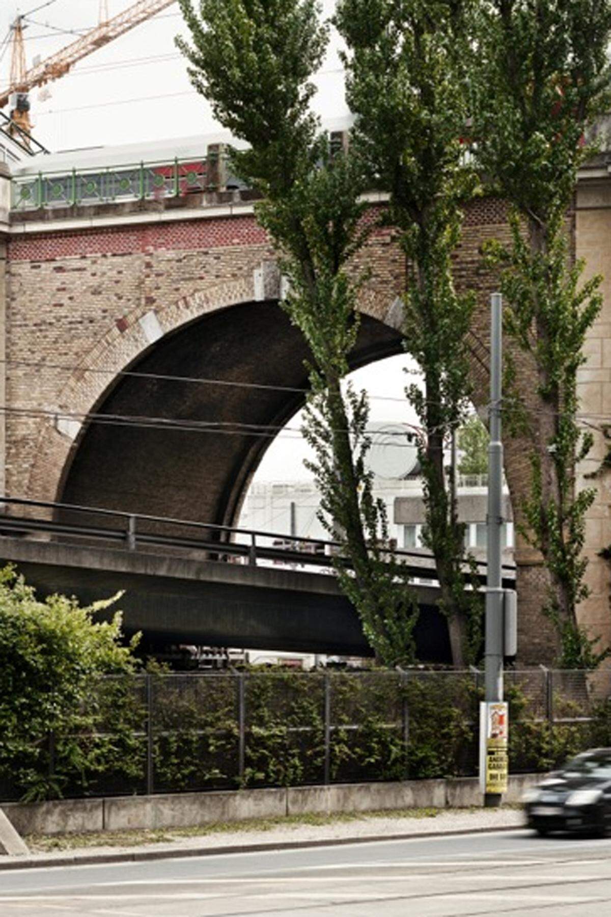 Heute zeigen sich die Stadtbahnbögen vielfältig, von grindig bis schick.