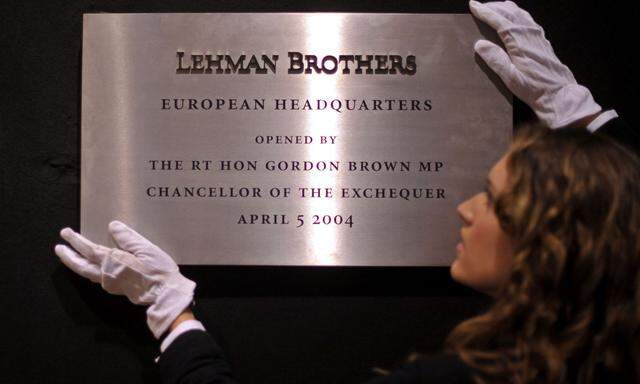 Die Finanzkrise nach dem Zusammenbruch der Investmentbank Lehman Brothers 2008 hatte weltweit Geldinstitute ins Straucheln gebracht