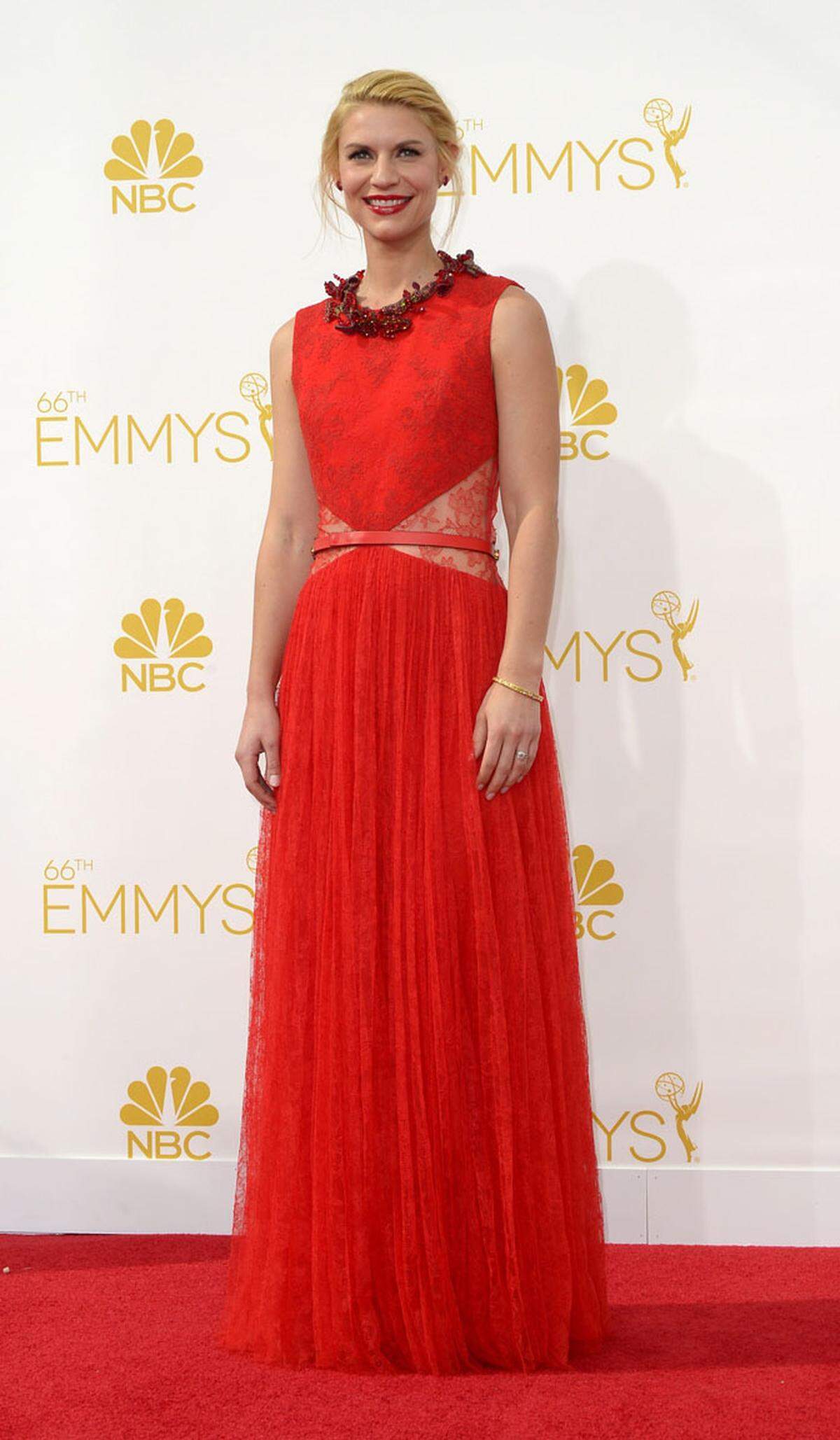 Claire Danes, die in der Serie "Homeland" zu sehen ist, erschien in Givenchy.