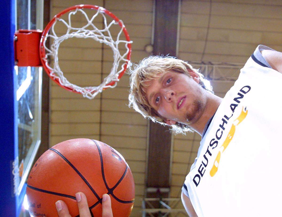 1998, ein Deutscher Basketballer taucht auf dem Radar der Natiuonal Basketball Association auf