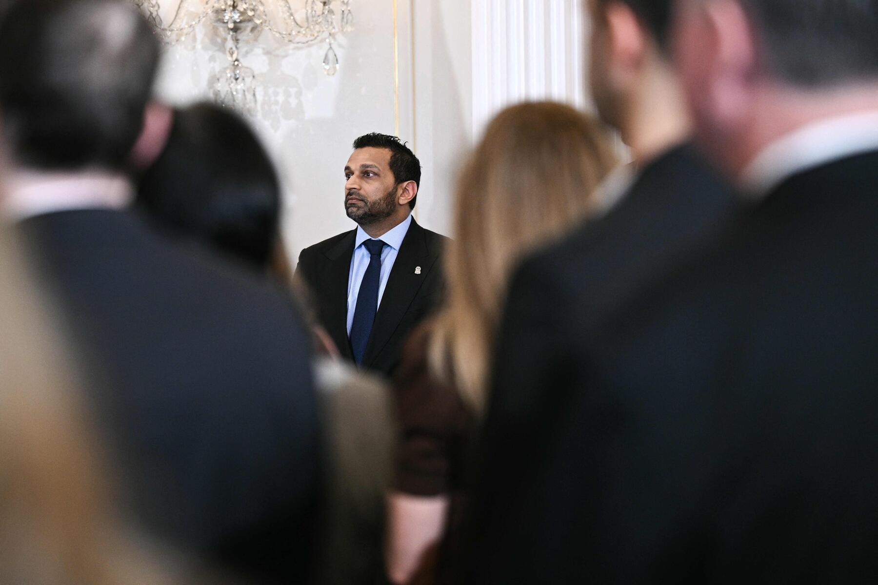 „Patel trinkt weder in diesen Lokalen noch sonst irgendwo übermäßig“: FBI-Chef verklagt „The Atlantic“