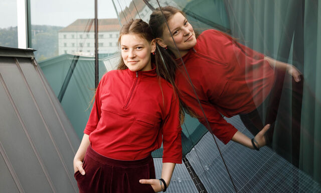  Einfach loslassen und schreien kann man diese Woche auf Initiative von Marion Winter auf dem Dach der Kunstuniversität Linz.