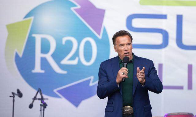 Schwarzenegger beim "Climate Kirtag" am Wiener Heldenplatz