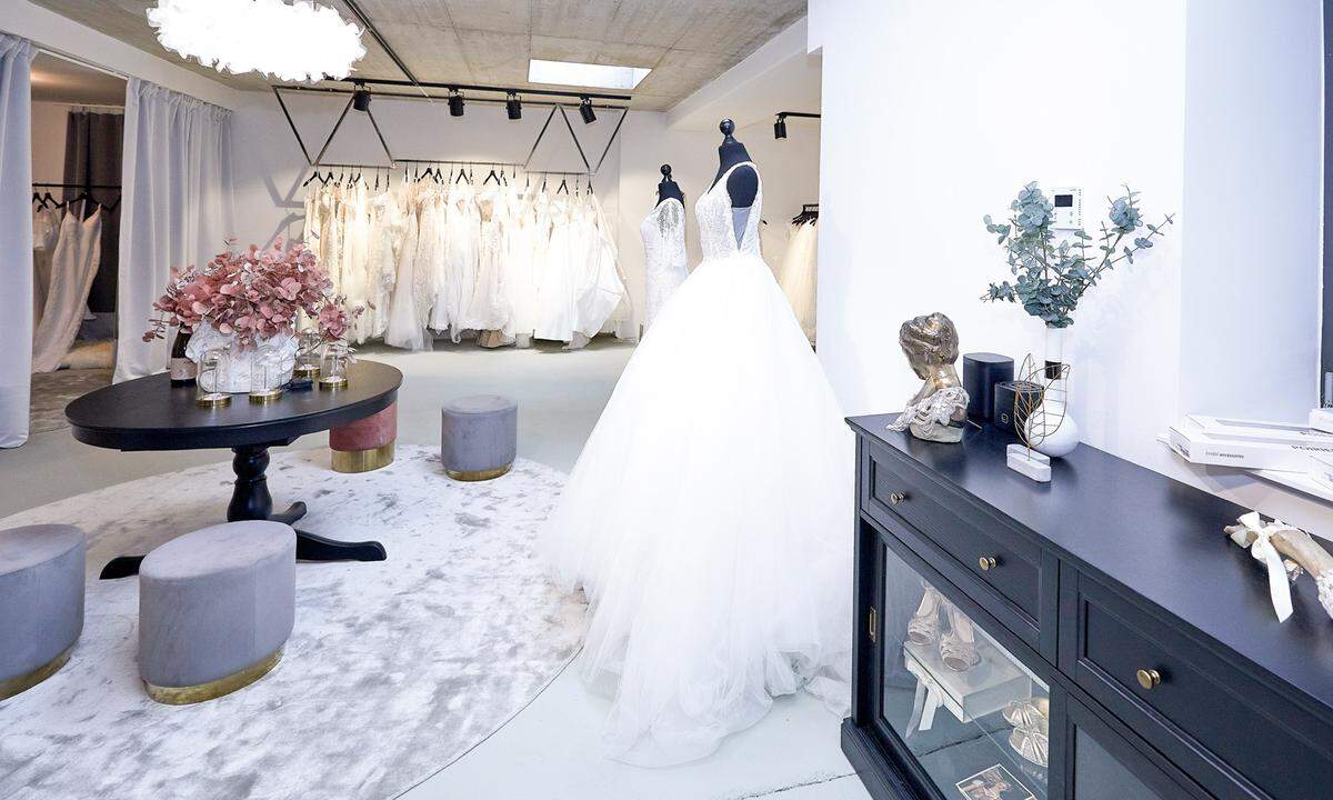 Loveglow. Vom Boho-Elfenkleid bis zur glamourösen Robe, im neuen Concept Store findet jede zukünftige Braut das richtige Kleid.  Stadtplatz 10, 3400 Klosterneuburg.
