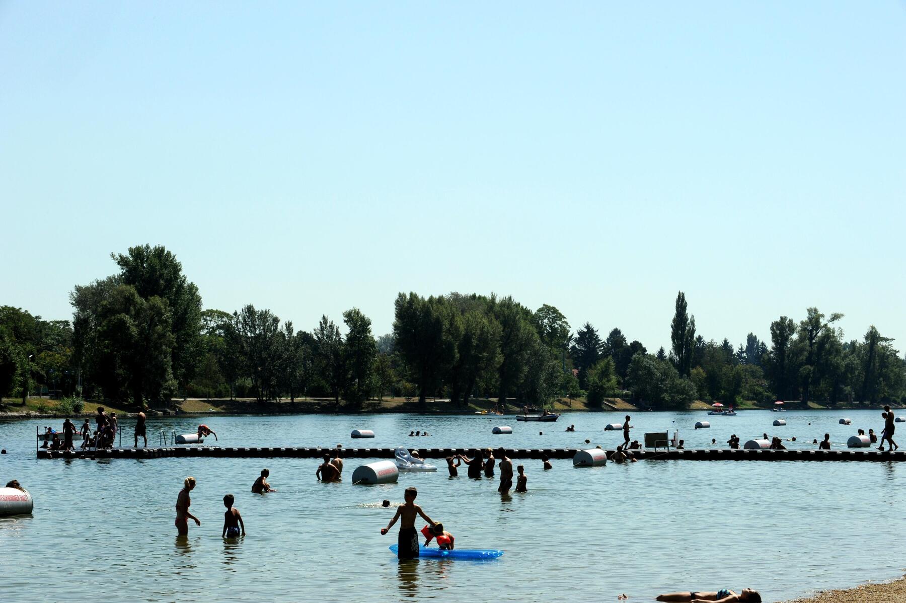 Alte Donau Reaches 29 Degrees as Extreme Heat Persists in Eastern Austria