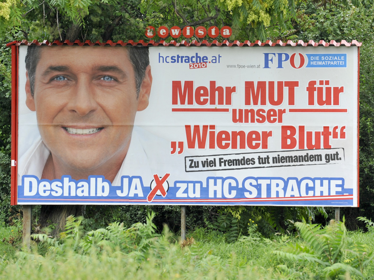 Die FPÖ reimte sich wie gewohnt mit umstrittenen Ansagen zum Ausländer-Thema in den Wahlkampf. Und wie immer ging die Masche auf: Heinz-Christian Straches "Wiener Blut"-Plakate waren einer der Aufreger des Sommerlochs, der Parteichef lachte aus allen Zeitungen.