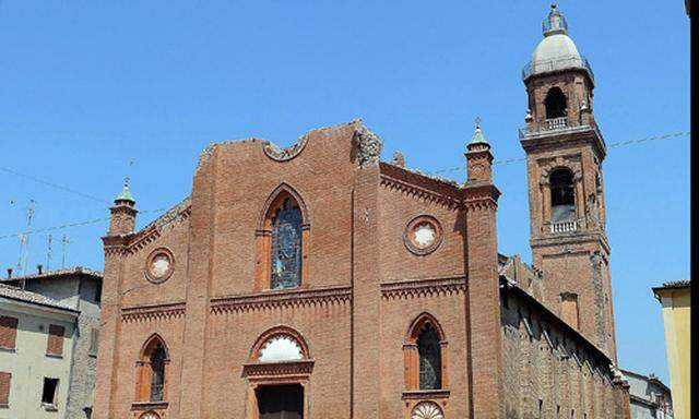 Der Dom von Mirandula wurde durch die Erdbeben - wie viele Kirchen der Region - schwer in Mitleidenschaft gezogen.