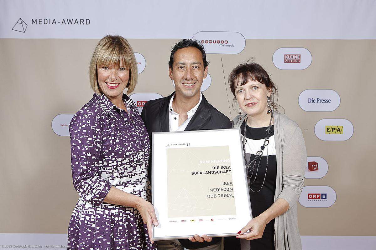 Projekt: Ikea Sofalandschaft - Media Award Kreative Media-Idee Nominierung: Sabine Beck (IKEA), Edgar Castellanos (Magic Moments) und Monika Philippi (MediaCom)