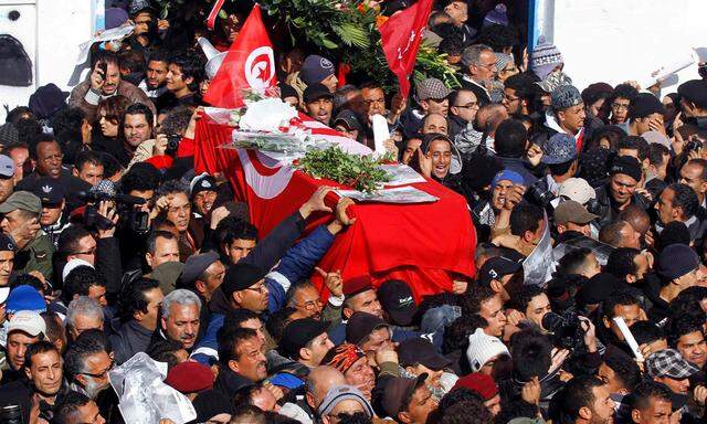 Tunesien Armee Streikende marschieren