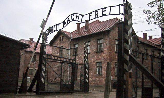 FILE POLAND AUSCHWITZ SIGN ROBBERY TRIAL