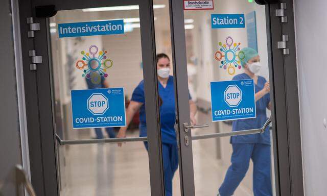 Weiter rückläufig ist die Zahl der Covid-19-Patienten auf Intensivstationen.