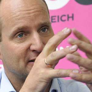 NEOS PARTEIVORSTAND: STROLZ