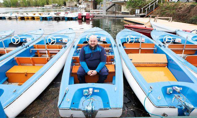 Werner Ahammer betreibt mit Eppel Boote (seit 1886) die älteste Bootsvermietung an der Alten Donau. So früh wie heuer habe er noch nie eröffnet.