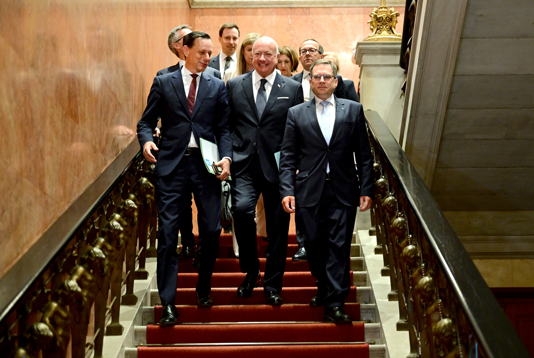 ÖVP: Beifall für Gödl und Wöginger beim gemeinsamen Auftritt