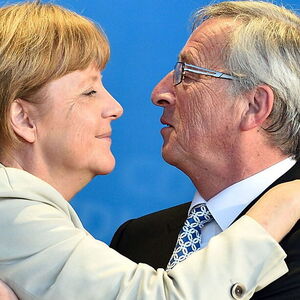 Nicht immer herrschte zwischen Merkel und Juncker so gutes Einvernehmen wie hier