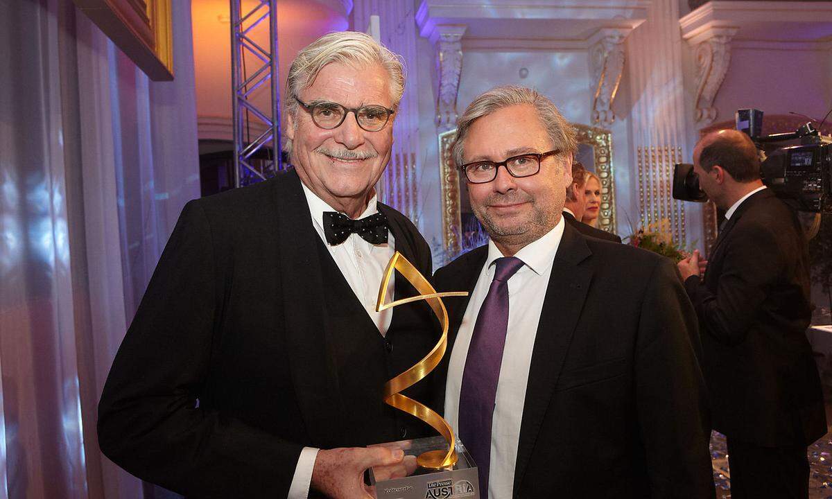 Schauspieler Peter Simonischek (l.) erhielt die Auszeichnung von ORF-Generaldirektor Alexander Wrabetz in der Kategorie Kulturerbe.