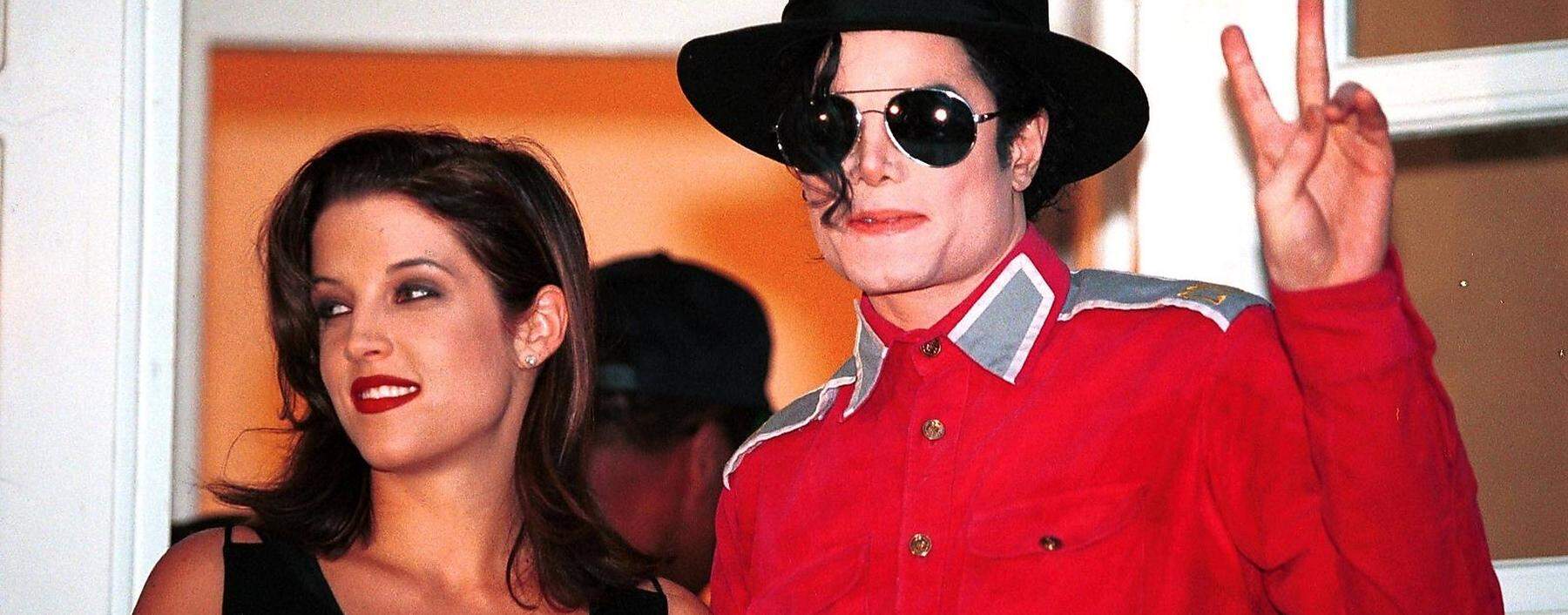 Lisa Marie Presley und Michael Jackson. Sie habe ihn retten wollen, sagte sie später.