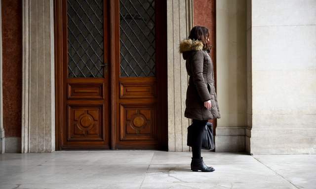 „Ein Jahr lang bin ich nur zu Fuß gegangen“, sagt die 28-jährige Angstpatientin, die weder in die U-Bahn noch in ein Flugzeug steigen konnte.