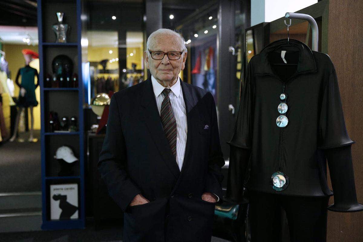 Ein eigenes Museum in Paris widmet sich dem Schaffen des 92-jährigen Modeschöpfers Pierre Cardin.