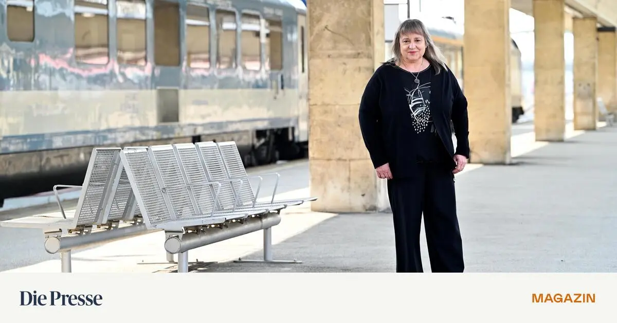 Heimweh-am-Schulskikurs-Die-erste-Sehnsucht-nach-Zuhause-premium-