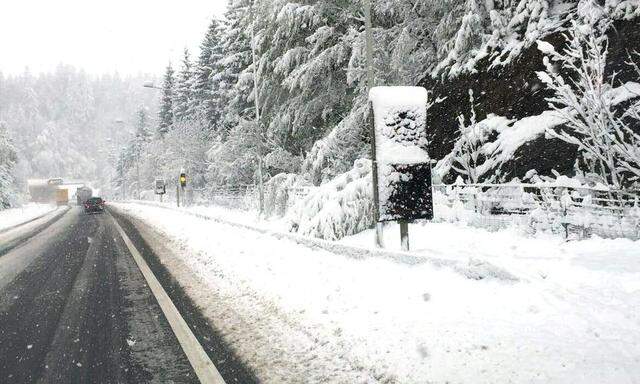 Schnee: Öffentlicher Verkehr in Kärnten zusammengebrochen