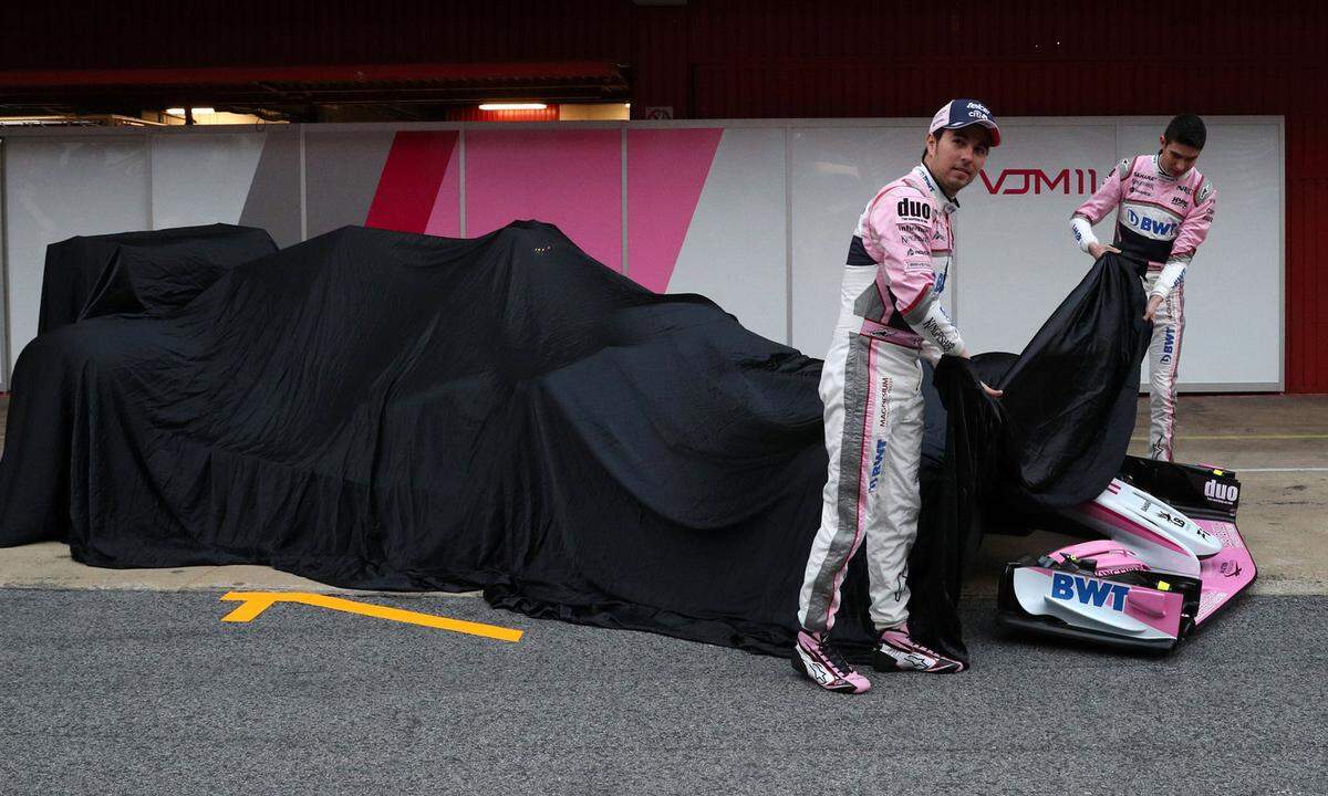 Davor enthüllten auf dem Circuit de Catalunya Sergio Perez and Esteban Ocon den neuen Force India-Wagen.