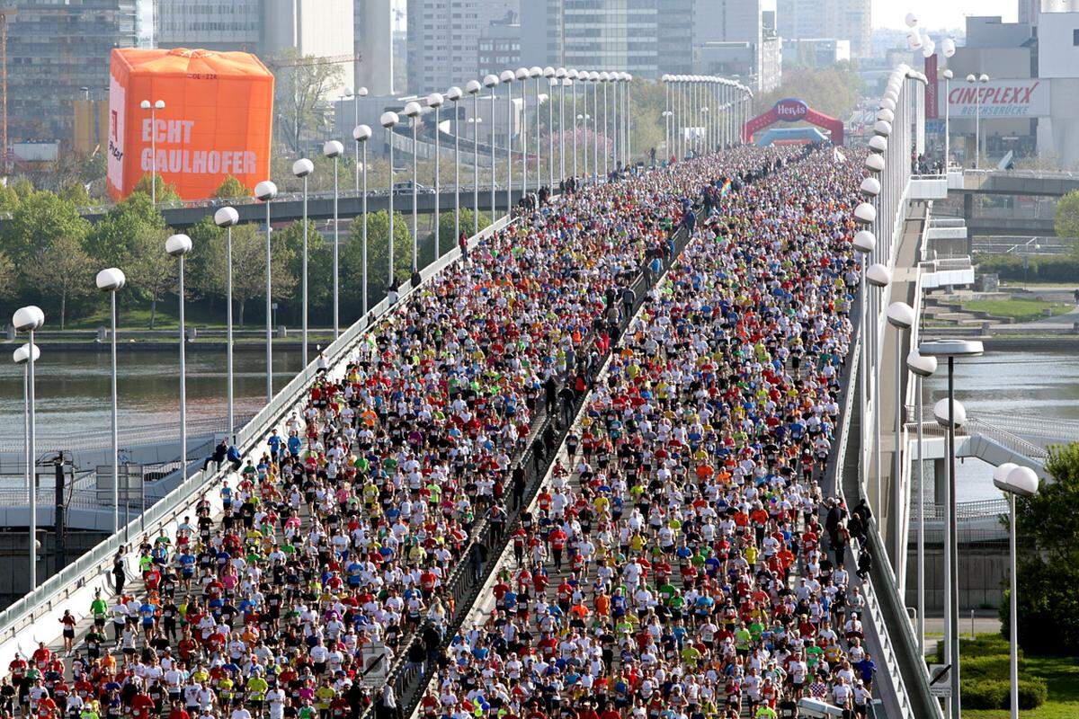 Mehr als 30.000 Läufer sind am Sonntag beim Vienna City Marathon angetreten. Wien im Lauffieber - die besten Bilder.