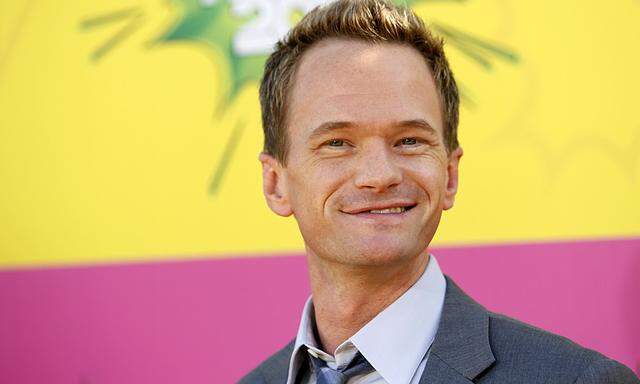 Actor Neil Patrick Harris arrives at the 2013 Kids Choice Awards in Los Angeles