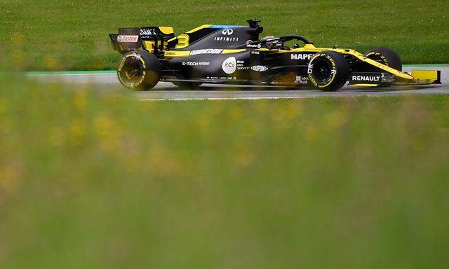 Formel 1 kann auch grün sein, und der Australier Daniel Ricciardo hat immer ein Auge offen für Spielbergs Naturidyll. 