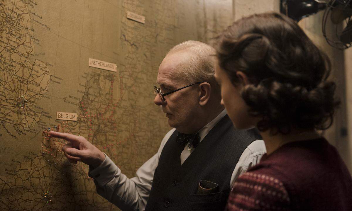 Oldman hat damit seine zweite Oscar-Nominierung in einen Erfolg umgemünzt. Wer sieht Oldman noch in diesem Churchill?