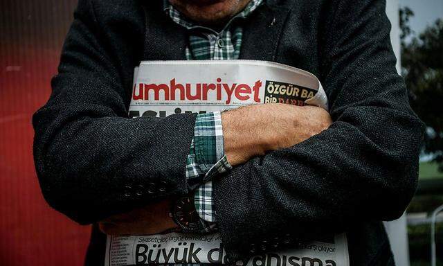FILES-TURKEY-MEDIA-POLITICS-ARREST