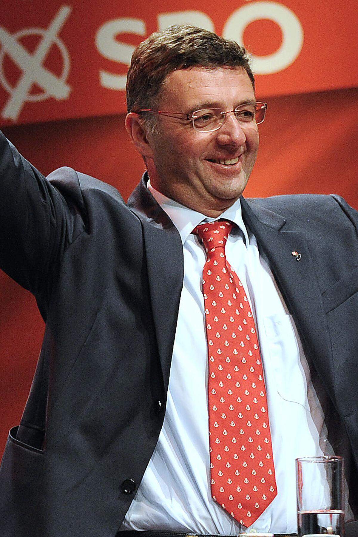 Der Steirer und SPÖ-Delegationsleiter Jörg Leichtfried ist seit 2004 im EU-Parlament. Der 46-Jährige gilt als Verkehrsexperte und setzte sich erfolgreich gegen freie Fahrt für Gigaliner ein. Er verfasste seit 2009 acht Berichte für das Parlament und nahm an 91 Prozent der Abstimmungen teil.