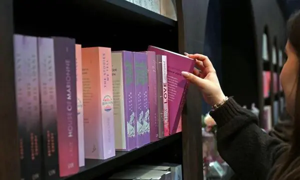 Sei mein Hund, Geliebte! Groer US-Verlag stolpert ber derbe KI-Romanze   DiePresse.com