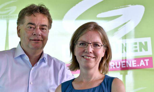 Parteichef Werner Kogler und Quereinsteigerin Leonore Gewessler.