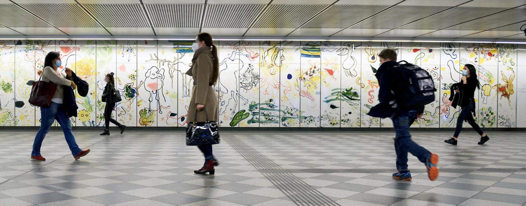 Oswald Oberhubers Kunstinstallation in der U-Bahn-Station Landstraße.