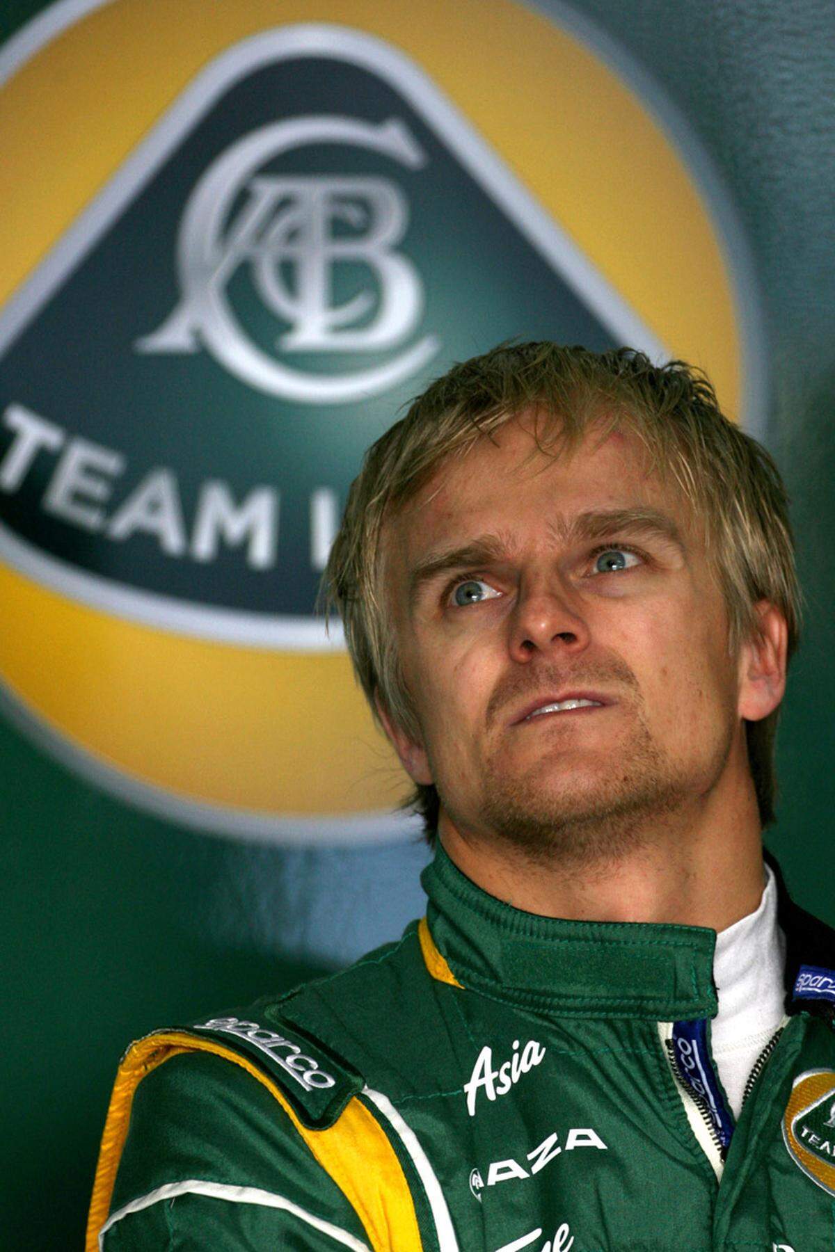 Heikki Kovalainen (FIN)  Geboren: 19. Oktober 1981 in Suomussalmi  Erster Grand Prix: 18. März 2007 Australien  Erster GP-Sieg: 3. August 2008 Ungarn  GP-Starts: 71  GP-Siege: 1  Bisherige Teams: Renault (2007), McLaren-Mercedes (2008-2009)  Größter Erfolg: Sieg 2008 in Ungarn