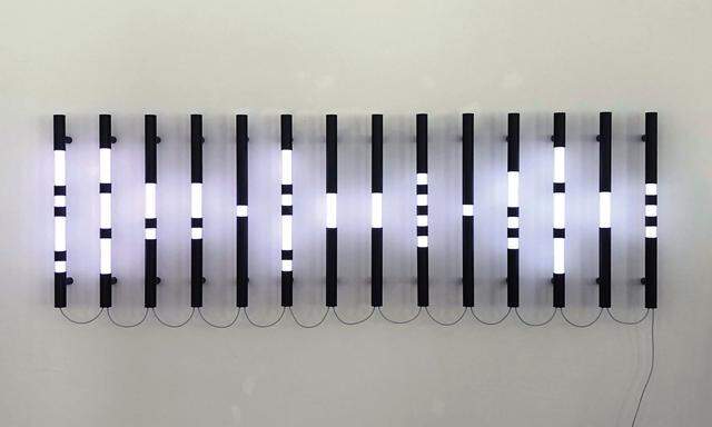 Lichtspiele. Brigitte Kowanz arbeitete in dem Werk „Connect the Dots“ mit LED und Acrylglas.