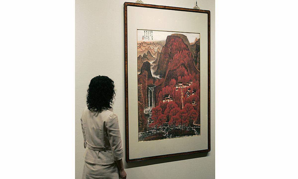 46 Millionen Dollar (36 Millionen Euro), am 3. Juni bei Poly International Auction, PekingLi Keran gehörte zu den beliebtesten chinesischen Malern, der Preis für sein Gemälde war trotzdem überraschend. Inspiriert wurde das Bild des Künstlers (1907–1989) mit dem Originaltitel "Wan Shan Hong Bian" von dem Gedicht "Changsha" (1925) von Mao Zedong.