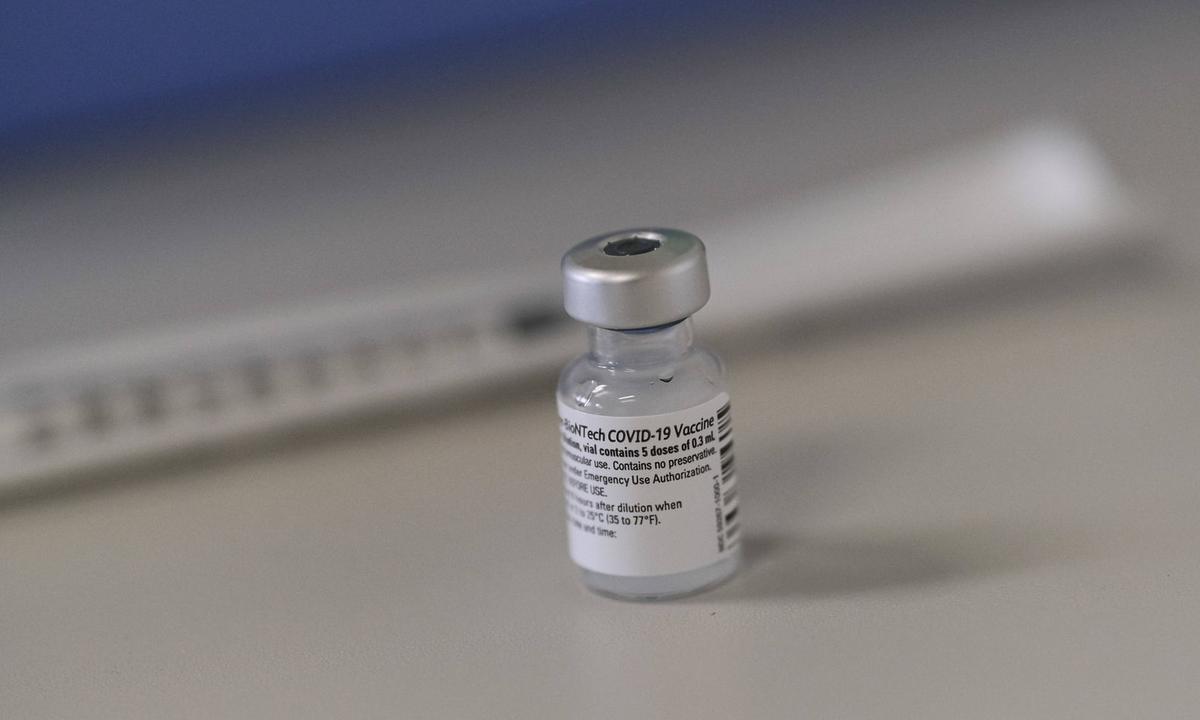 Es gibt einen Impfstoff, der schon verabreicht wird – weitere Präparate sollen folgen.