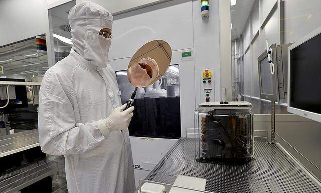Production At Infineon Technologies AG Ahead Of Earnings
