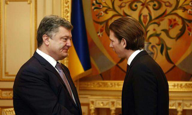 AM KURZ IN DER UKRAINE: KURZ / POROSCHENKO