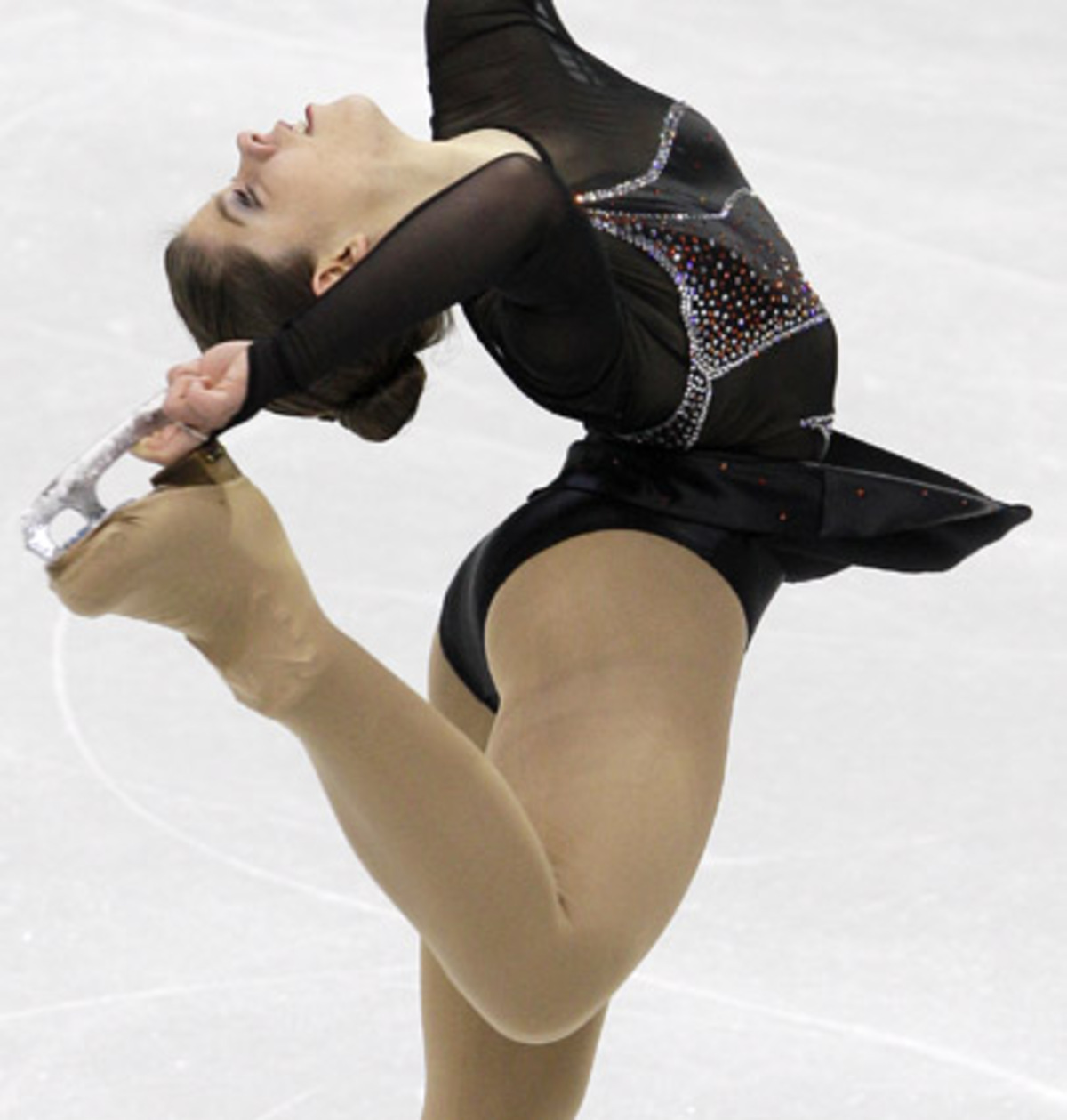 Der Axel ging dann allerdings komplett schief, dafür fand auch Trainerin Eva Martinek keine Erklärung. "Beim ersten Sprung ist sie nicht gut weggegangen, hat es aber probiert. Beim Axel hat sie nichts gemacht. Ich habe absolut keine Ahnung, warum das so daneben gegangen ist."