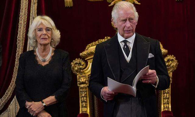Der neue britische König und seine Frau Camilla.